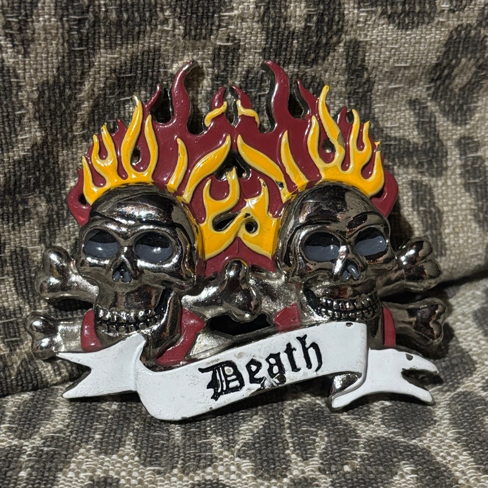 Skull & crossbone flame belt buckle punk biker goth belt buckle oversize buckle